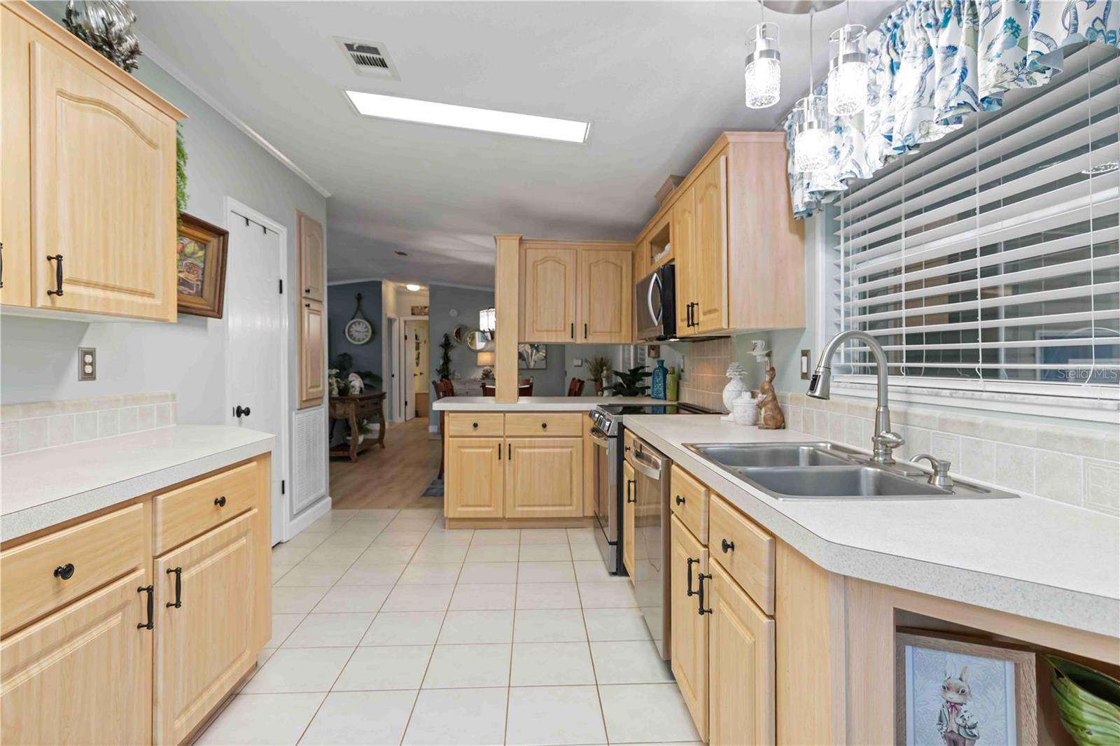 IMPERIAL LAKES ESTATES UNIT III - Residential