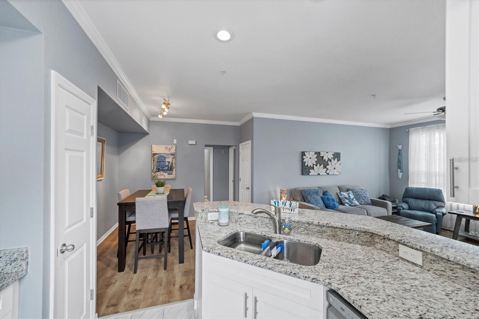 ADMIRALS WALK - Residential Lease