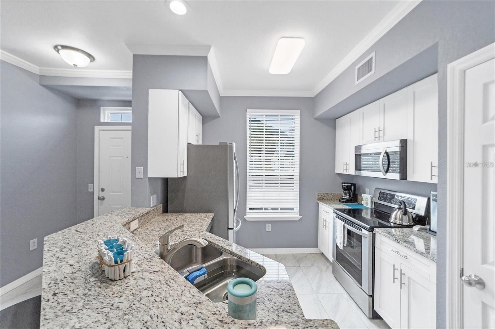 ADMIRALS WALK - Residential Lease