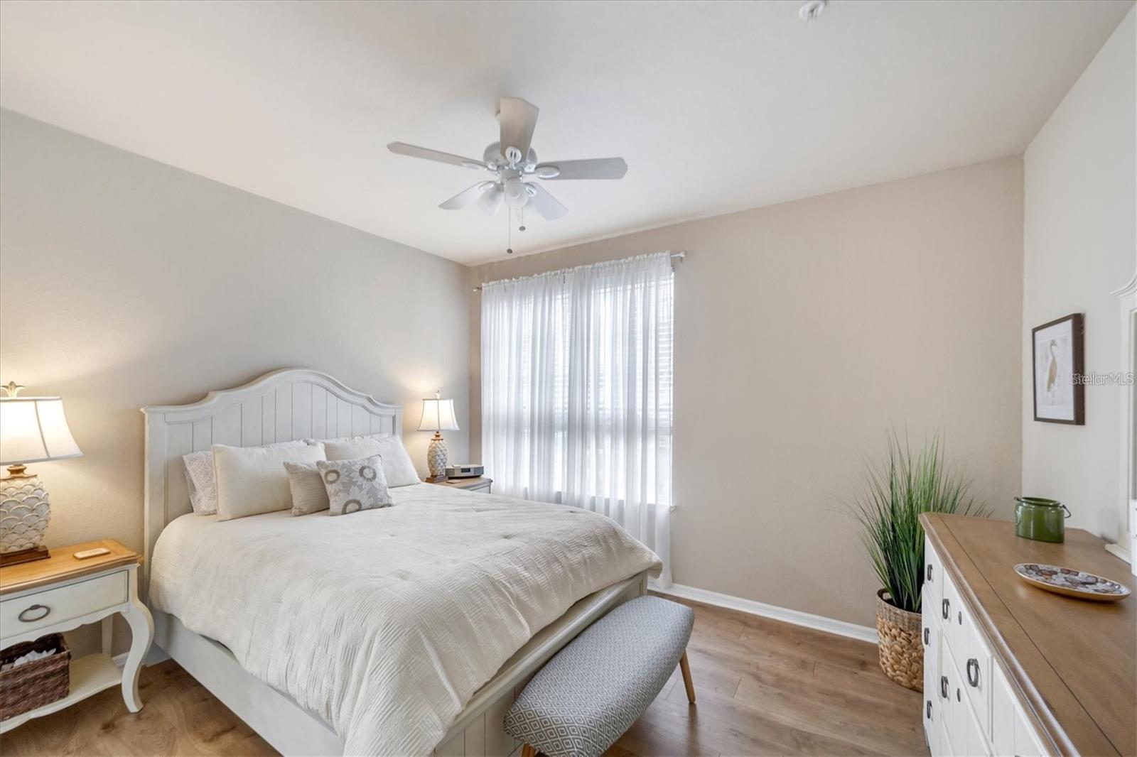 ADMIRALS WALK - Residential Lease