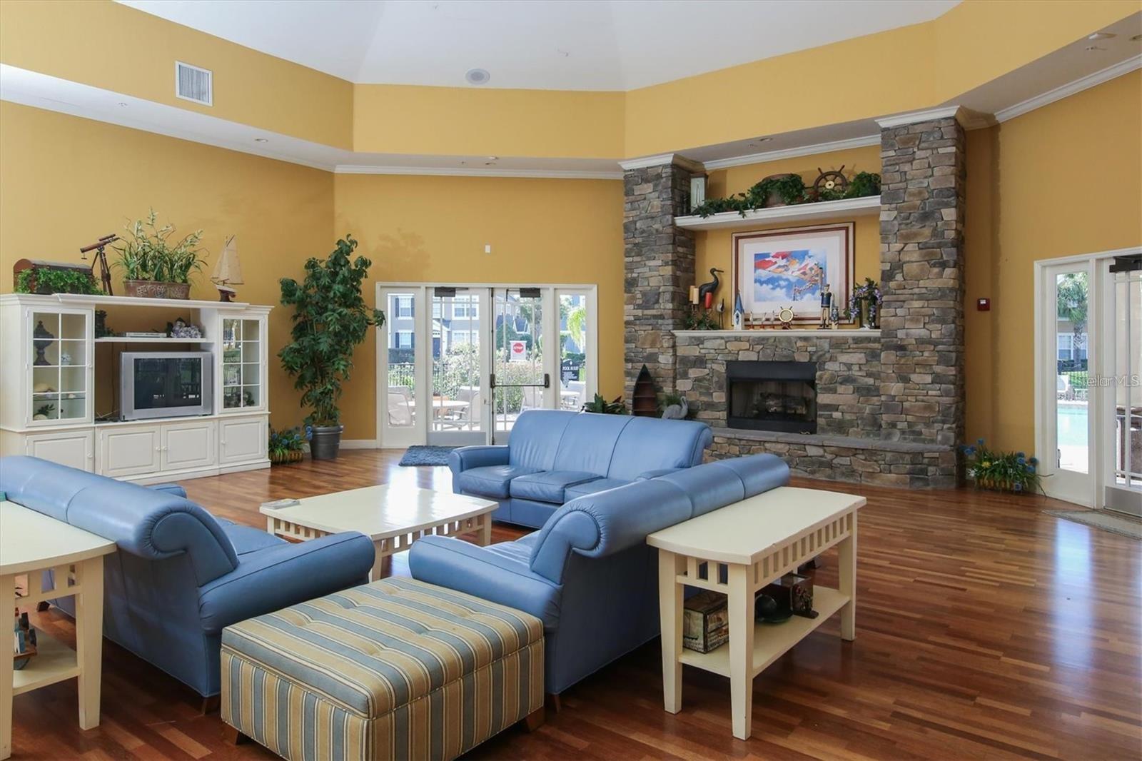 ADMIRALS WALK - Residential Lease