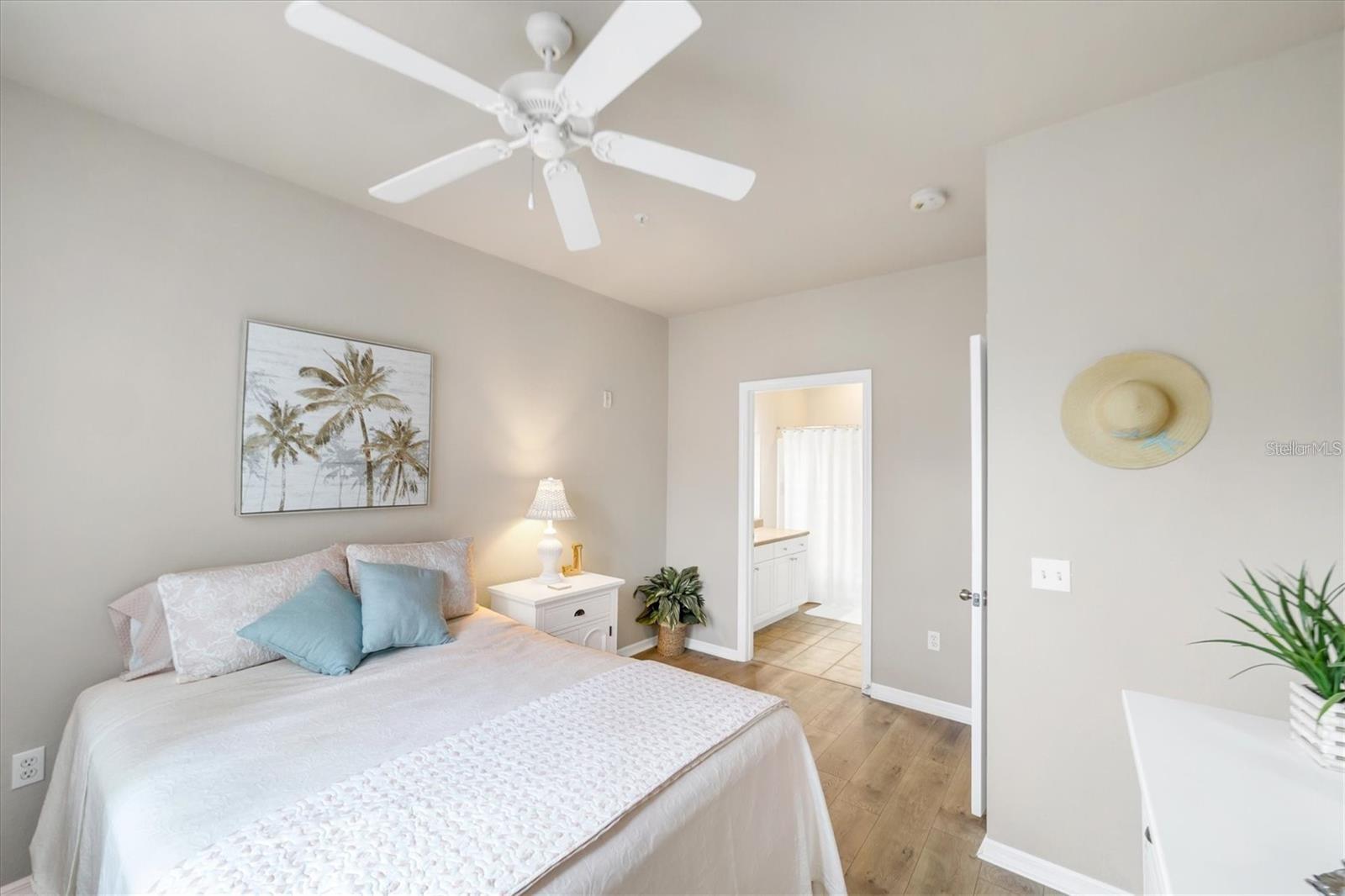 ADMIRALS WALK - Residential Lease