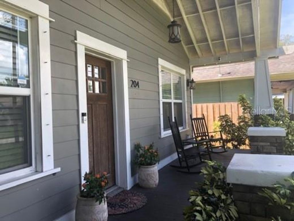 Photo of 204 W Emma Street, Tampa, FL 33603 (MLS # TB8434545)