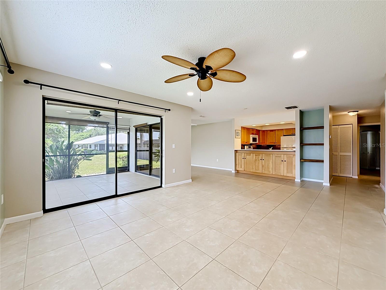 2733 COUNTRYSIDE BOULEVARD 105