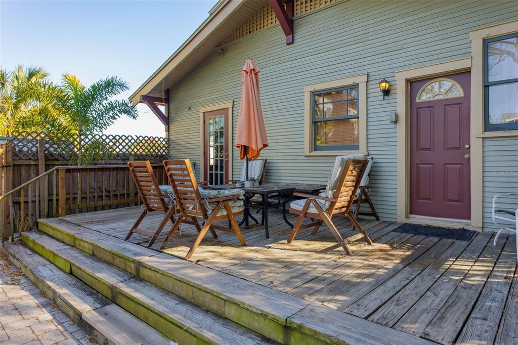 Photo of 1018 E Columbus Drive, Tampa, FL 33605 (MLS # TB8479858)