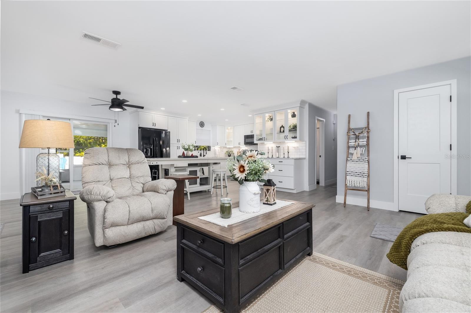 LANTERN PARK UNITS 01 & 02 - Residential