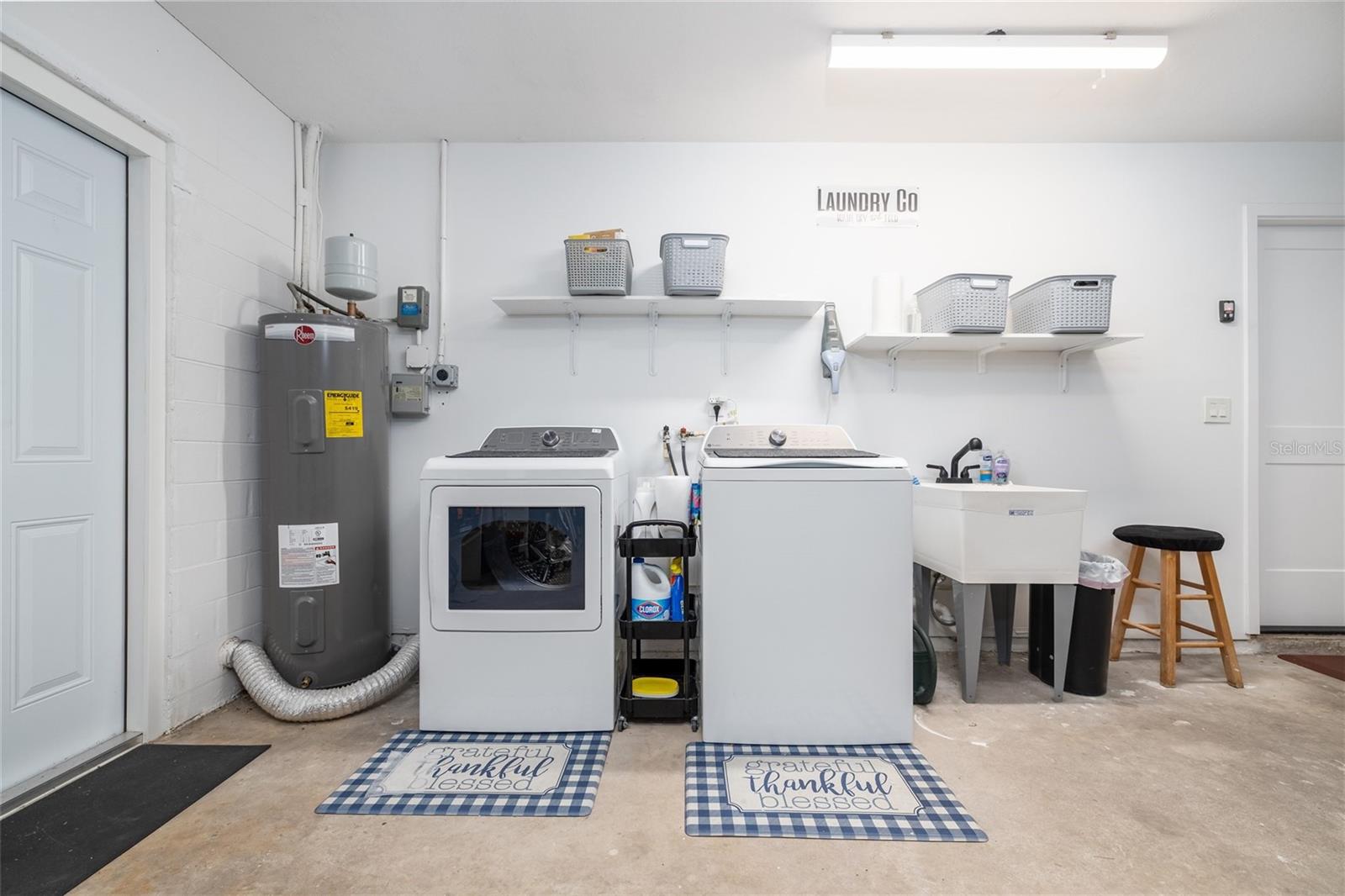 LANTERN PARK UNITS 01 & 02 - Residential