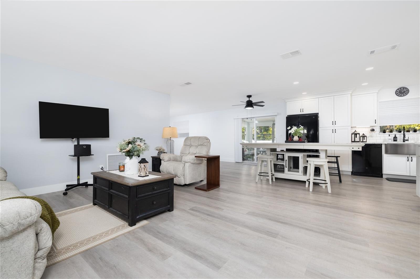 LANTERN PARK UNITS 01 & 02 - Residential