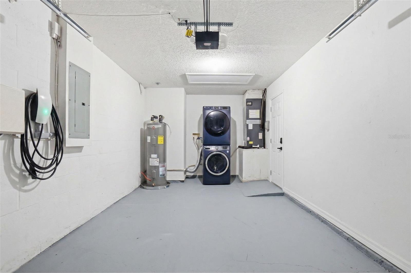 PINE RIDGE - Residential