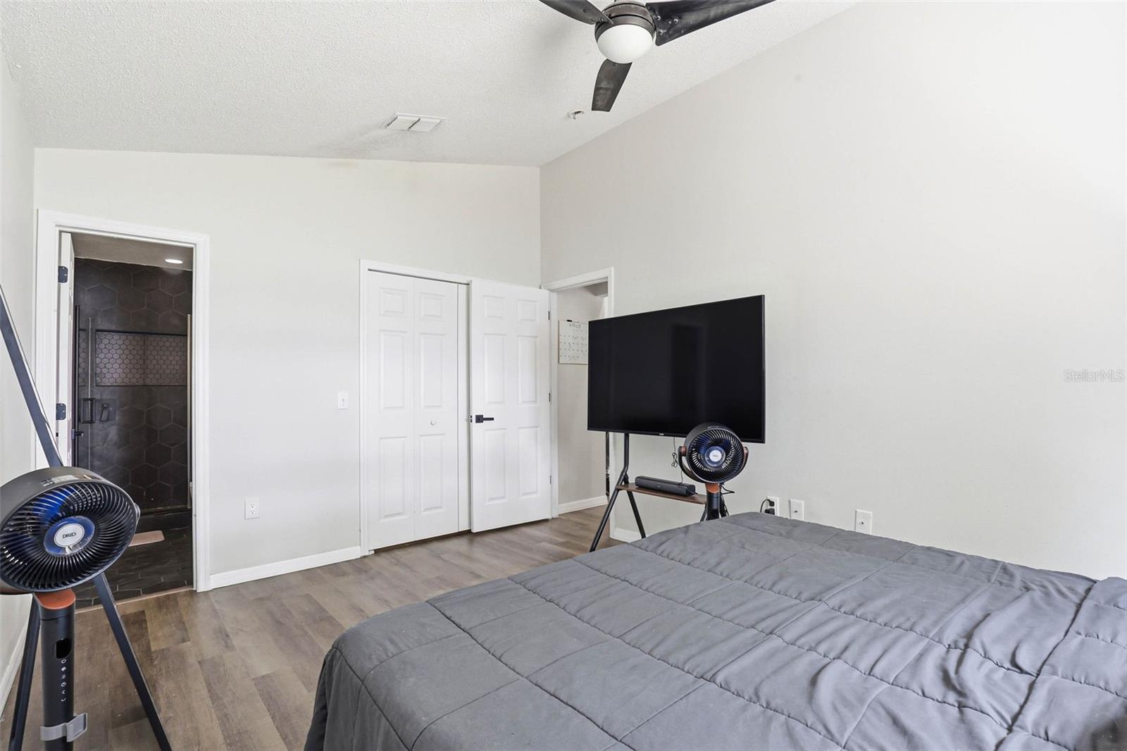 PINE RIDGE - Residential