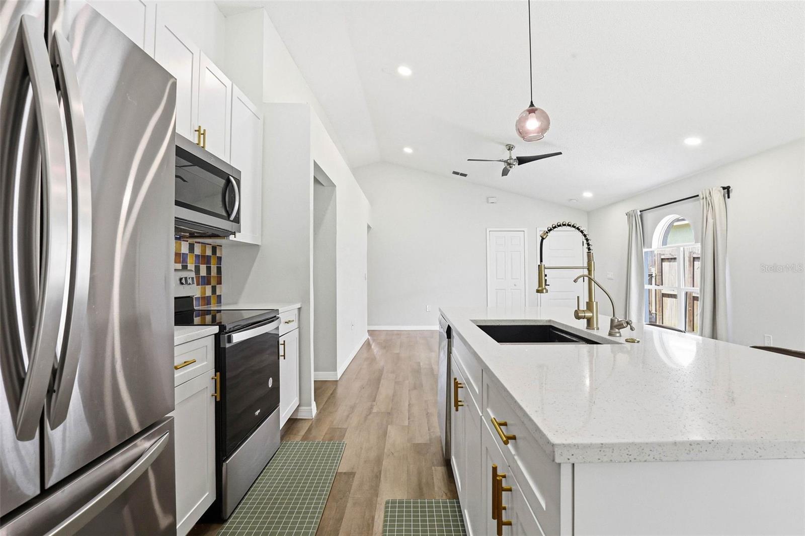 PINE RIDGE - Residential