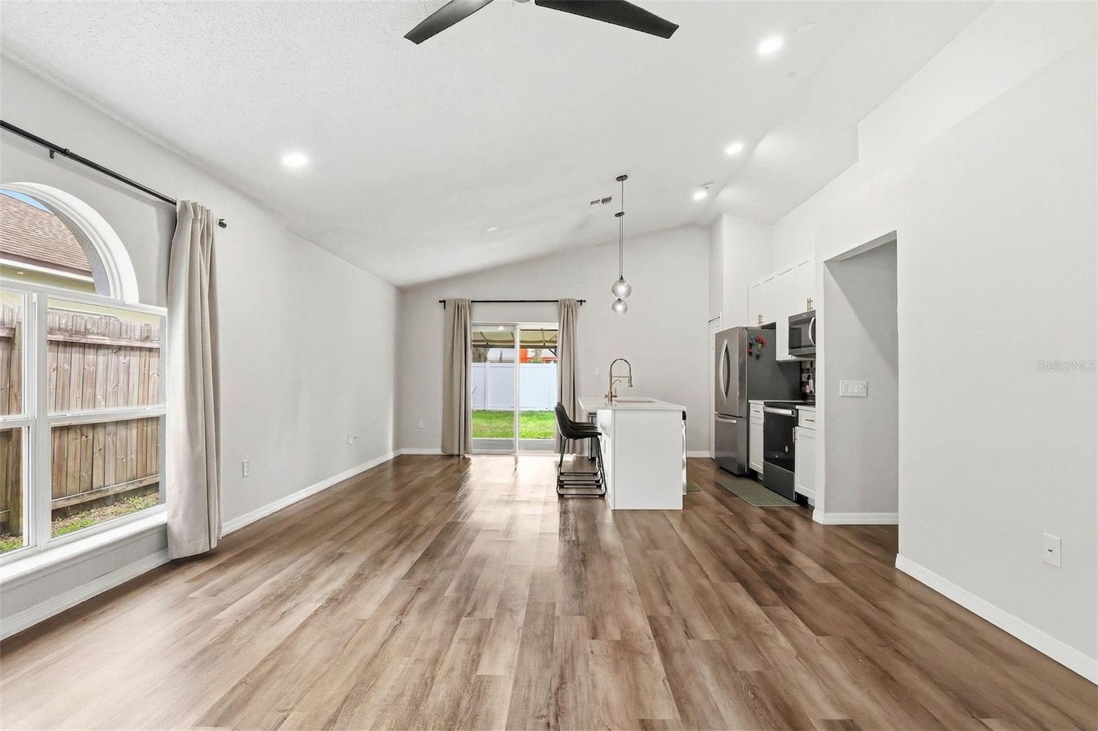 PINE RIDGE - Residential