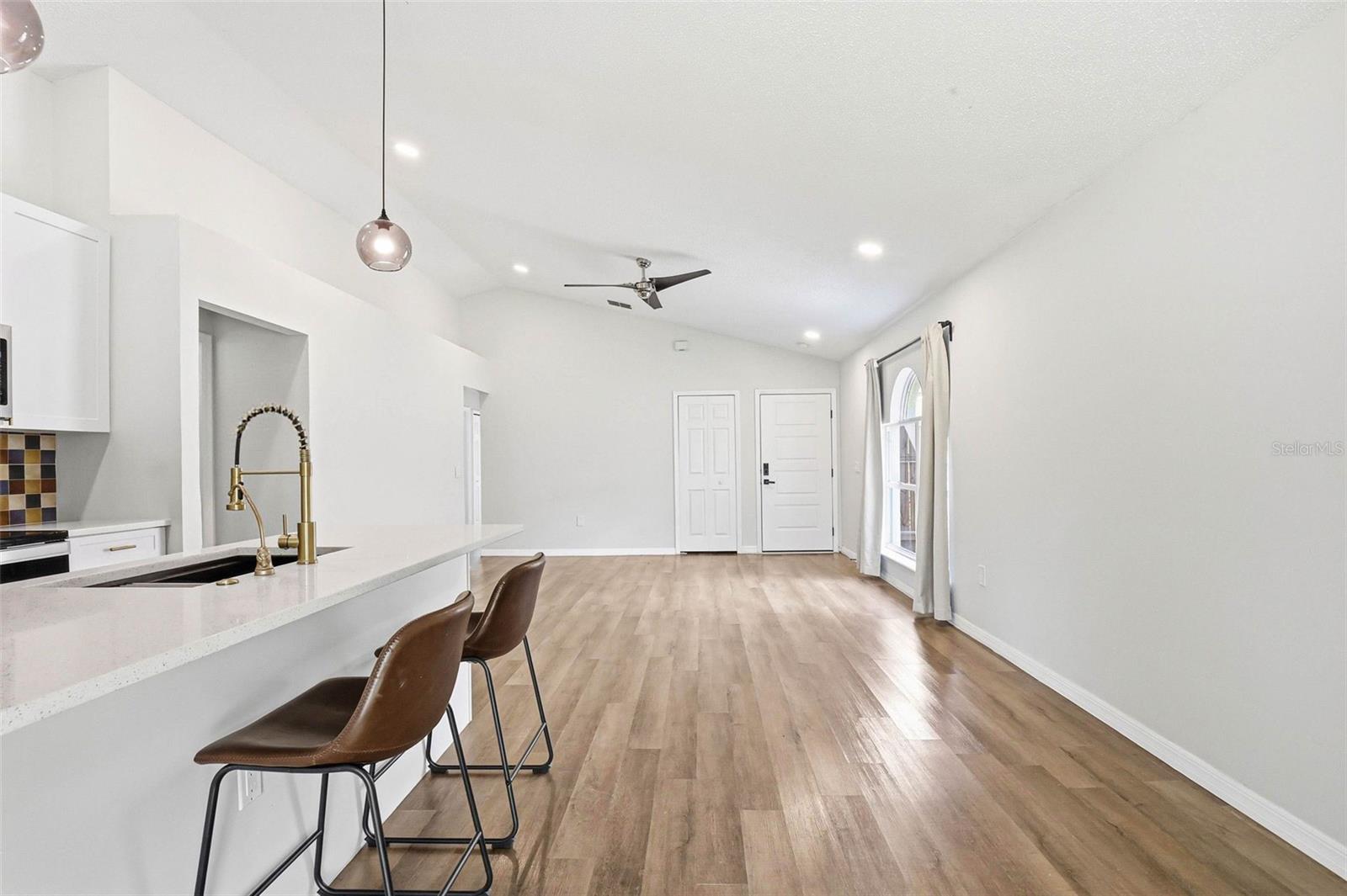 PINE RIDGE - Residential