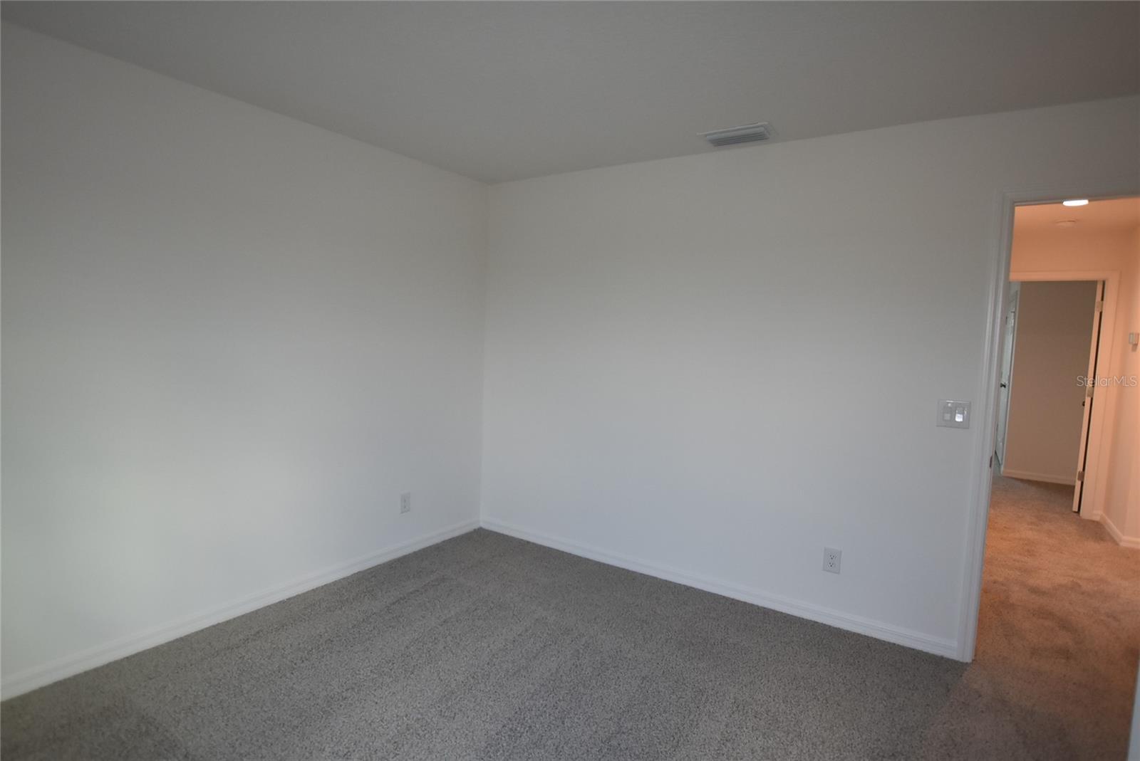 TRINITY LAKES PHASE 4 - Residential Lease