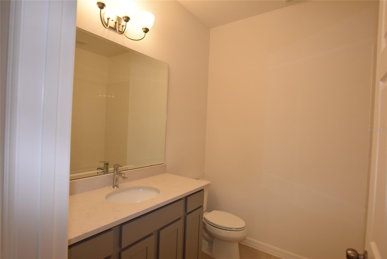 TRINITY LAKES PHASE 4 - Residential Lease