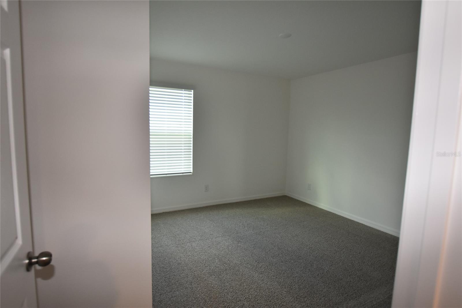 TRINITY LAKES PHASE 4 - Residential Lease