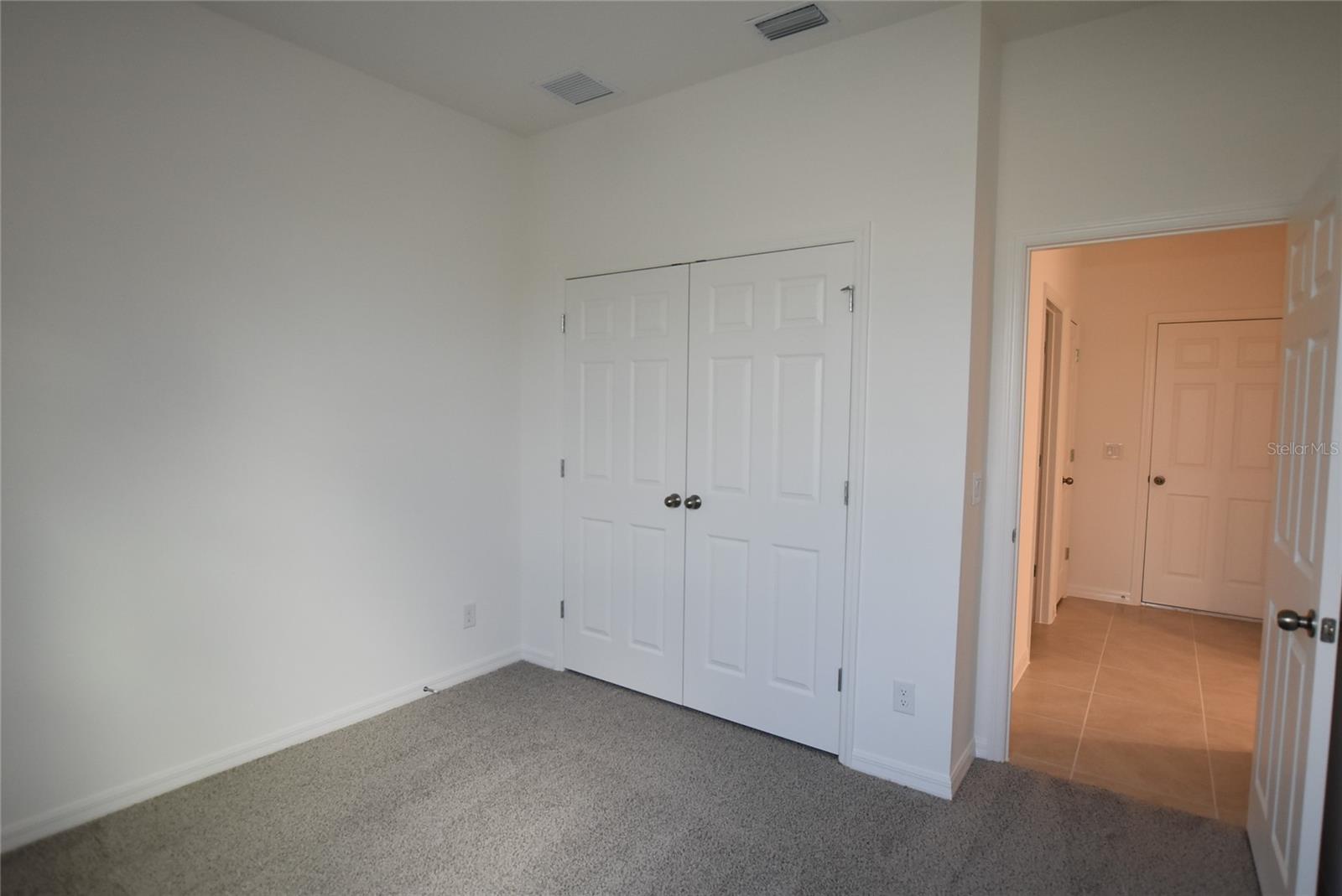 TRINITY LAKES PHASE 4 - Residential Lease