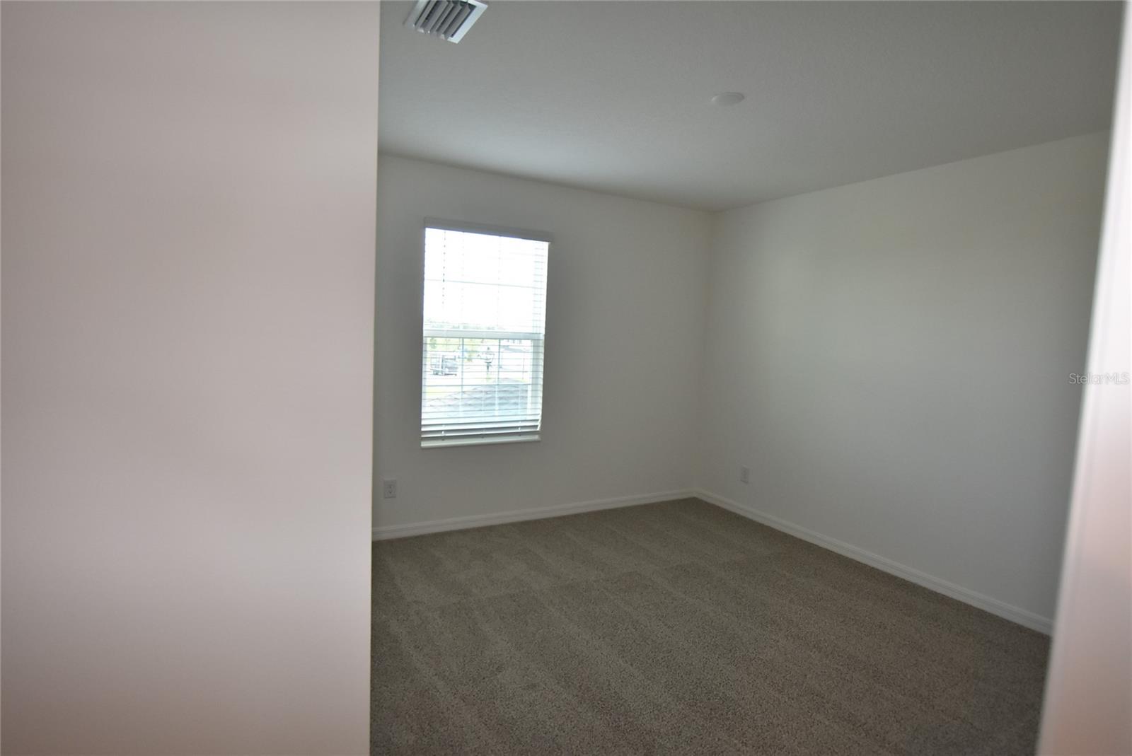 TRINITY LAKES PHASE 4 - Residential Lease