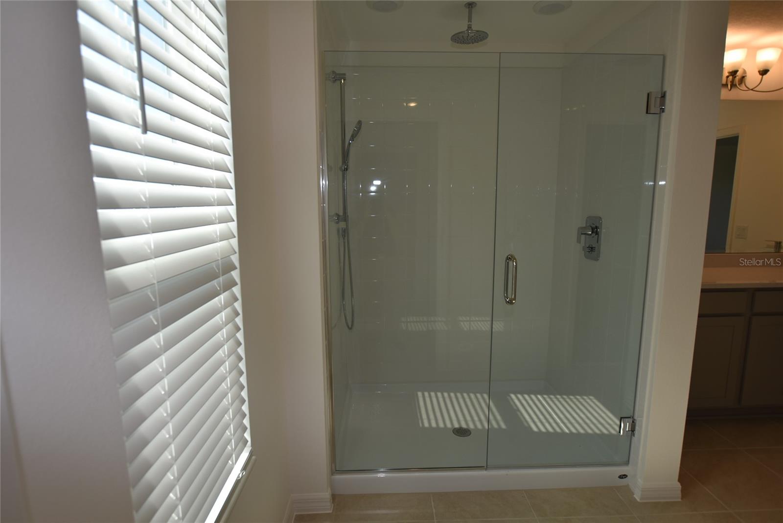 TRINITY LAKES PHASE 4 - Residential Lease