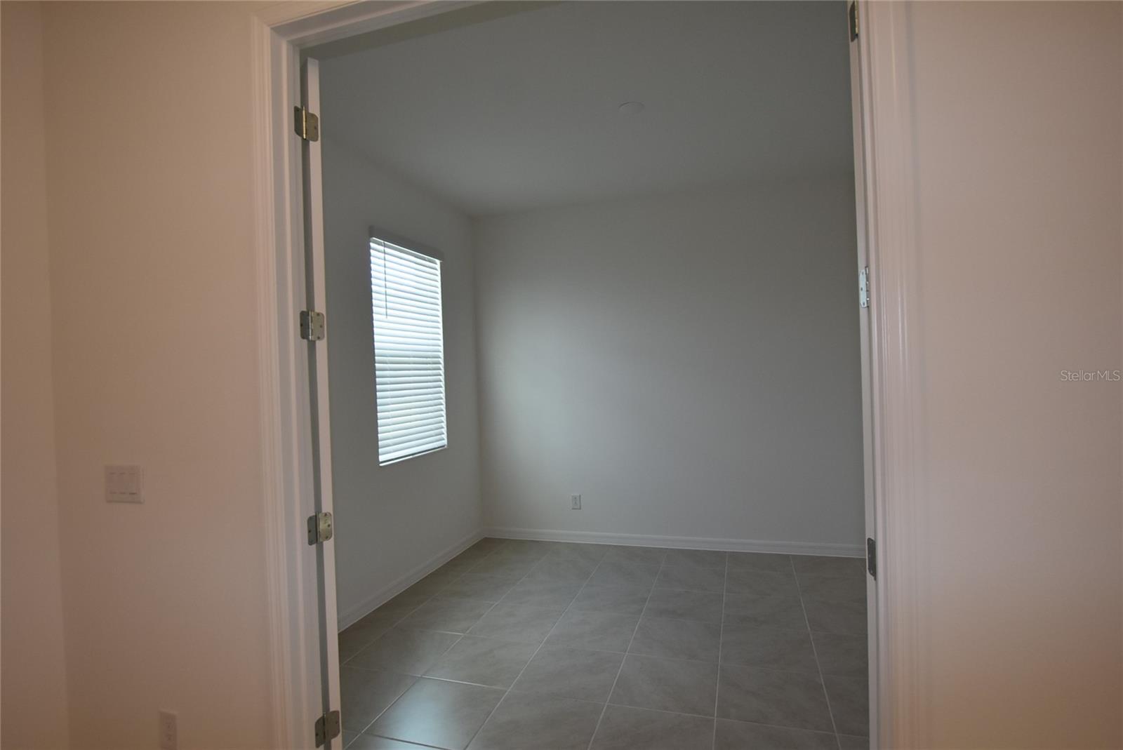 TRINITY LAKES PHASE 4 - Residential Lease