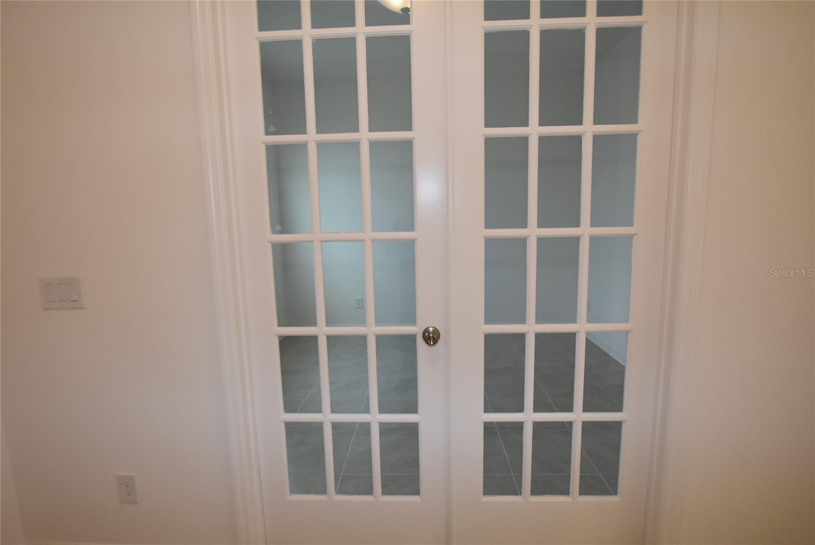 TRINITY LAKES PHASE 4 - Residential Lease