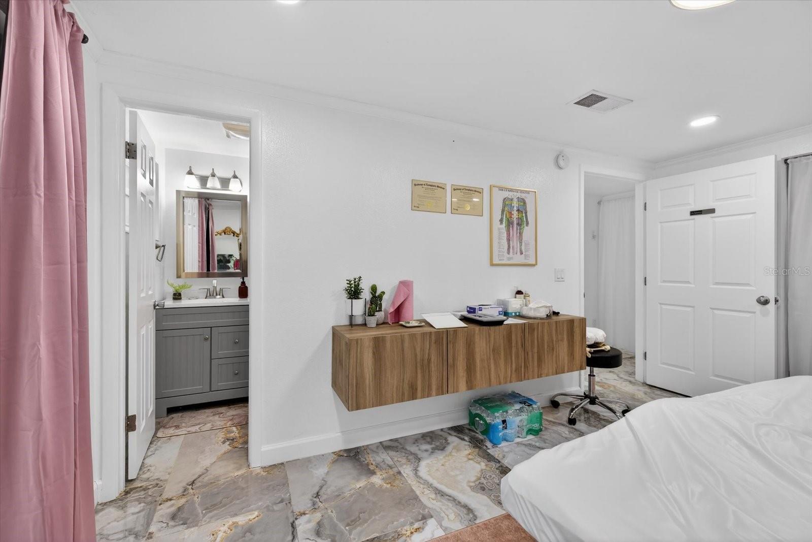 UNPLATTED - Residential