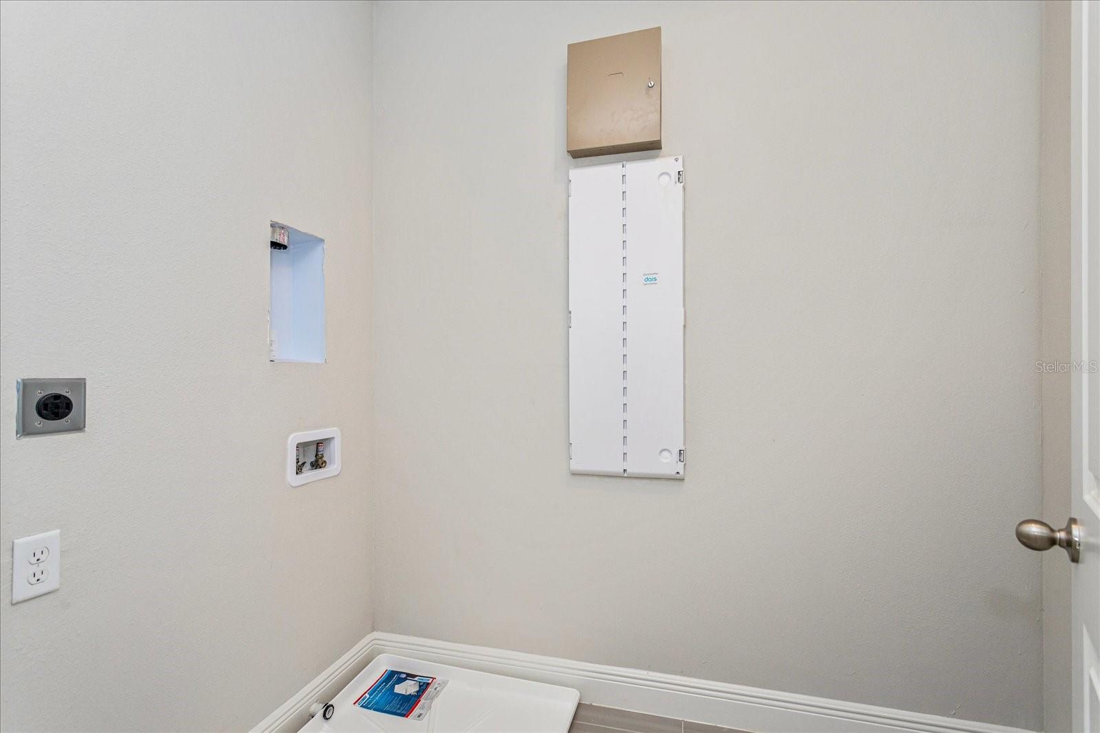 LAUREATE PK PH 1 PCL N-2 - Residential