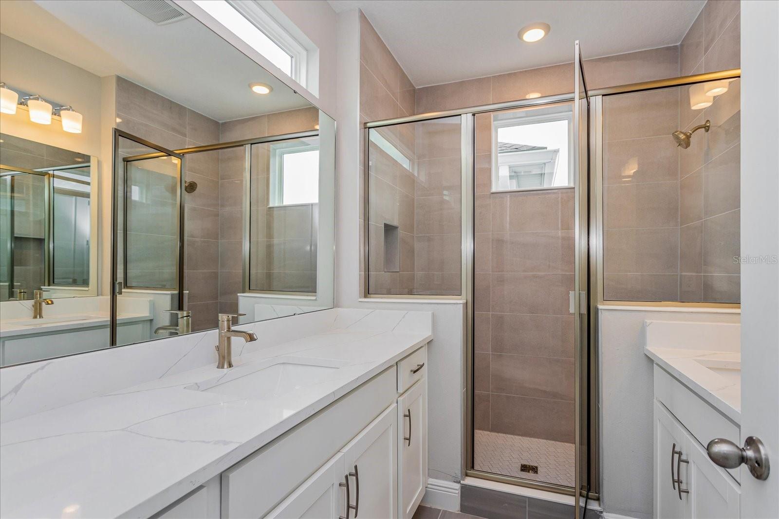 LAUREATE PK PH 1 PCL N-2 - Residential