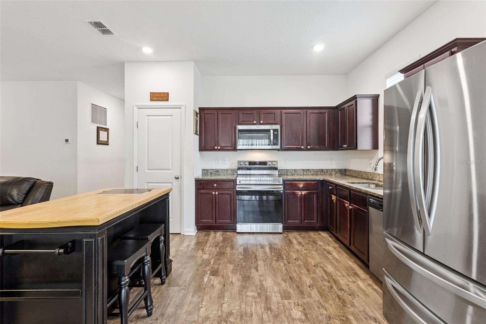 CHERRY LAKE LANDING - Residential