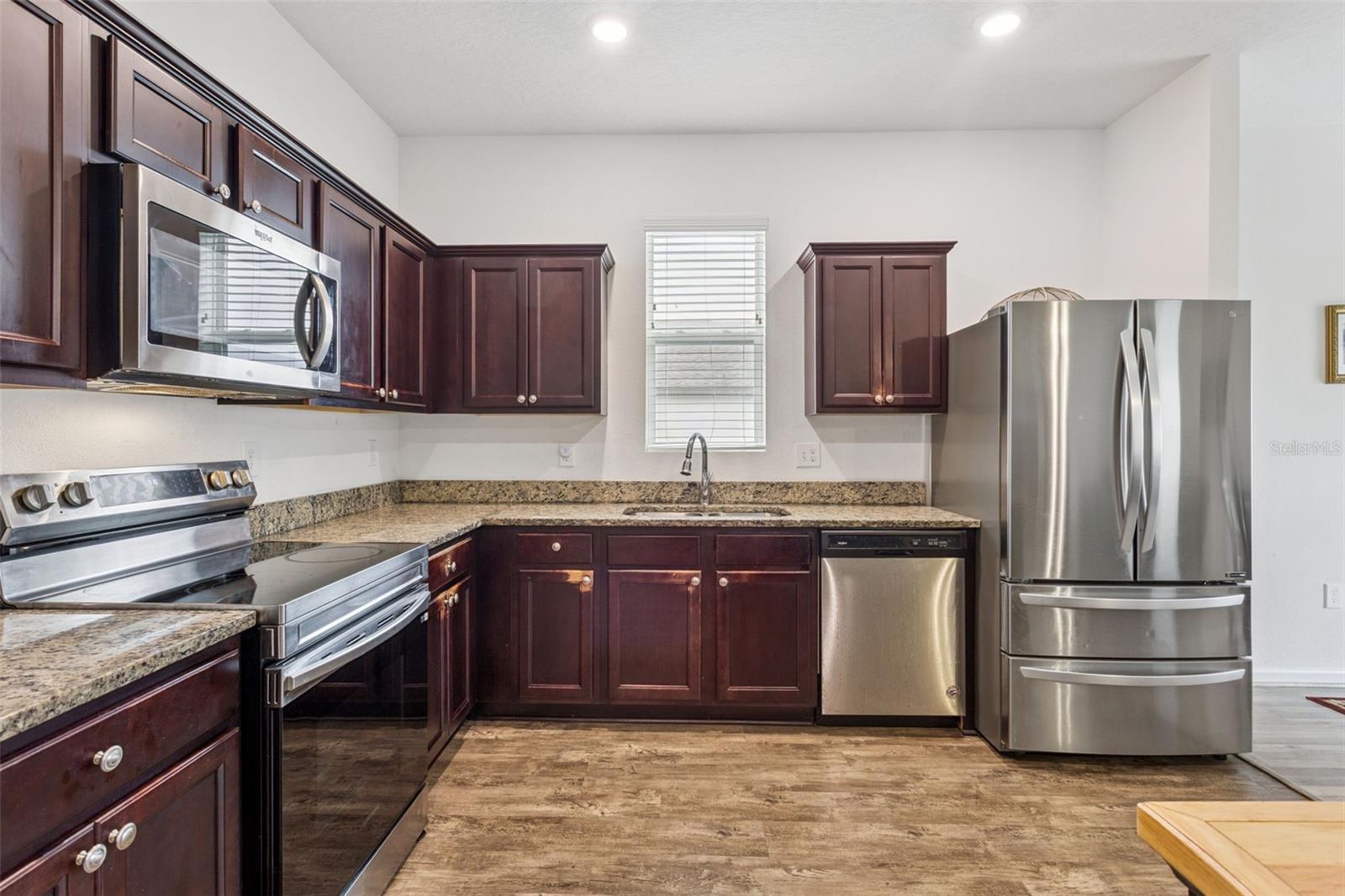 CHERRY LAKE LANDING - Residential