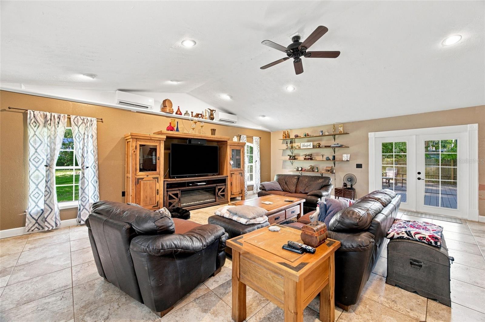 5111 RAWLS ROAD