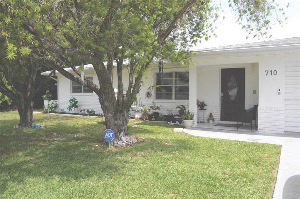 Photo of 710 Aqui Esta Drive, Punta Gorda, FL 33950 (MLS # C7526060)