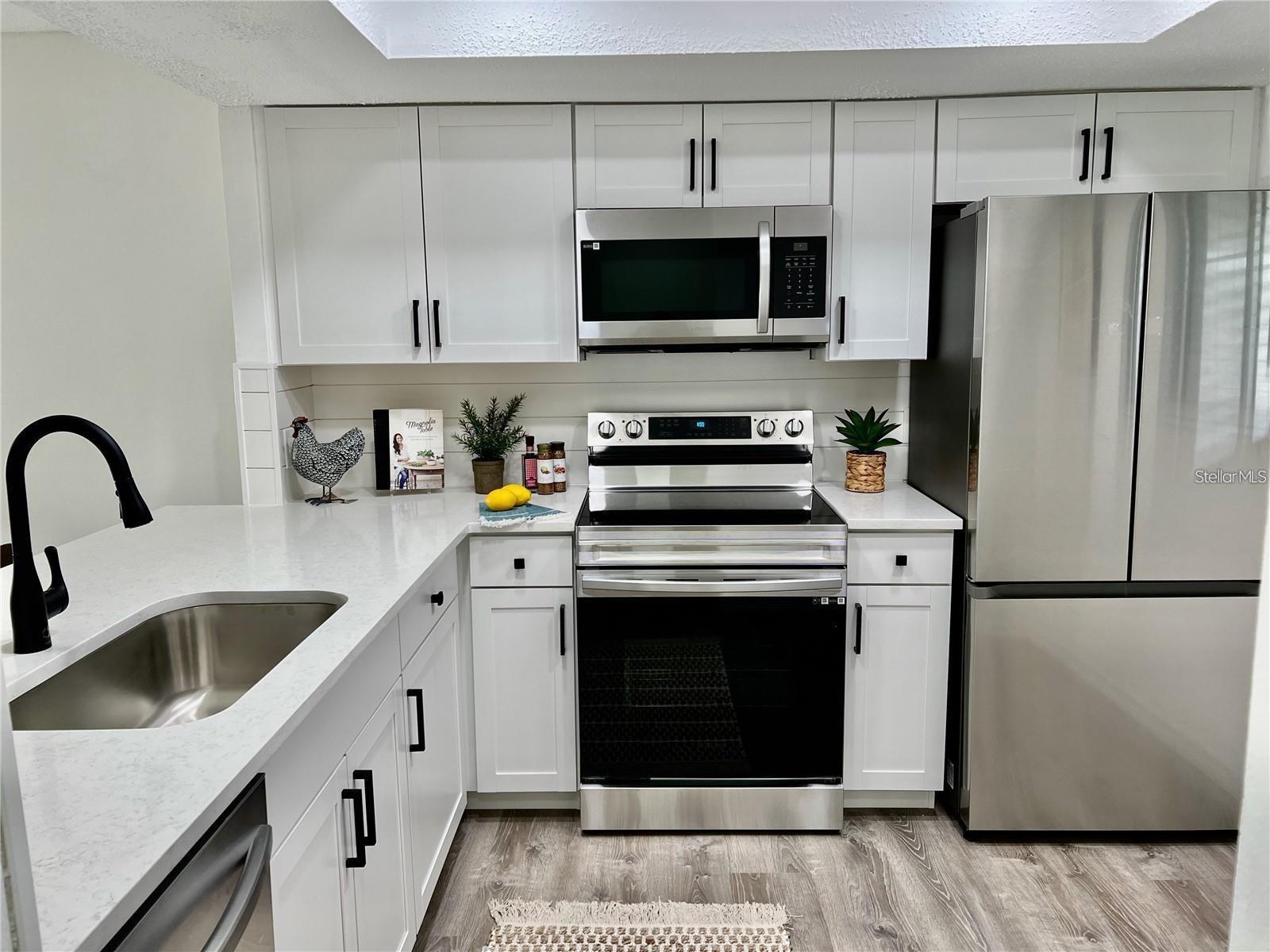 BENEVA VILLAGE SEC 1 - Residential Lease