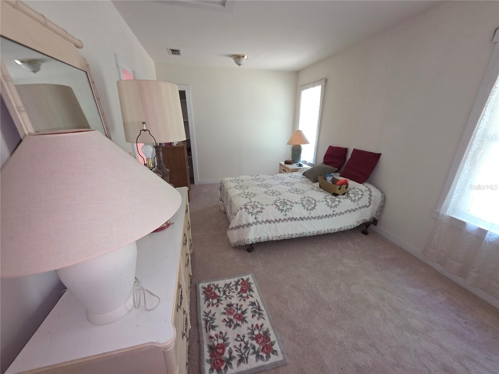 SW1/4 OF SW1/4 LESS S347 FT THEREOF - Residential