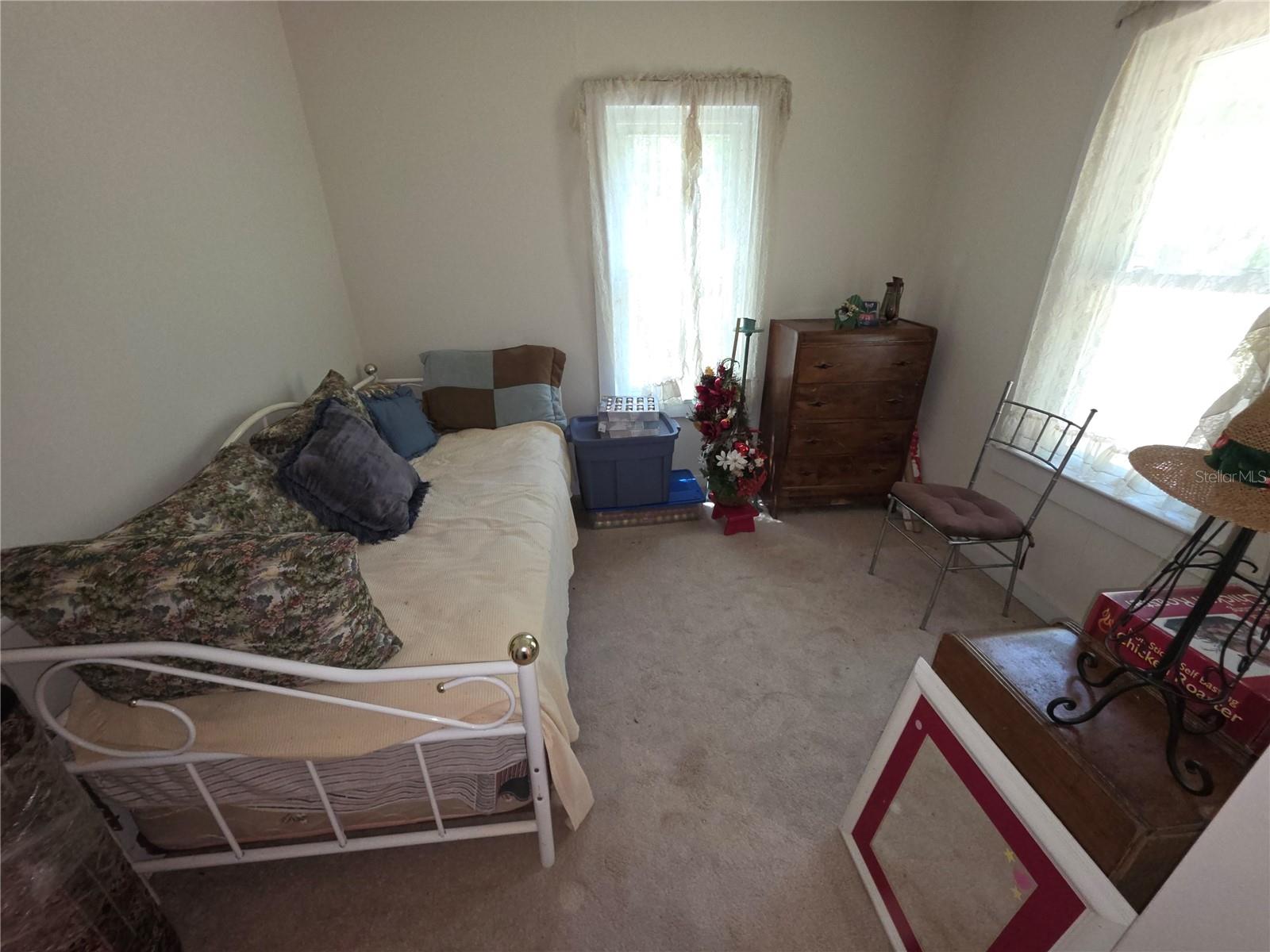 SW1/4 OF SW1/4 LESS S347 FT THEREOF - Residential