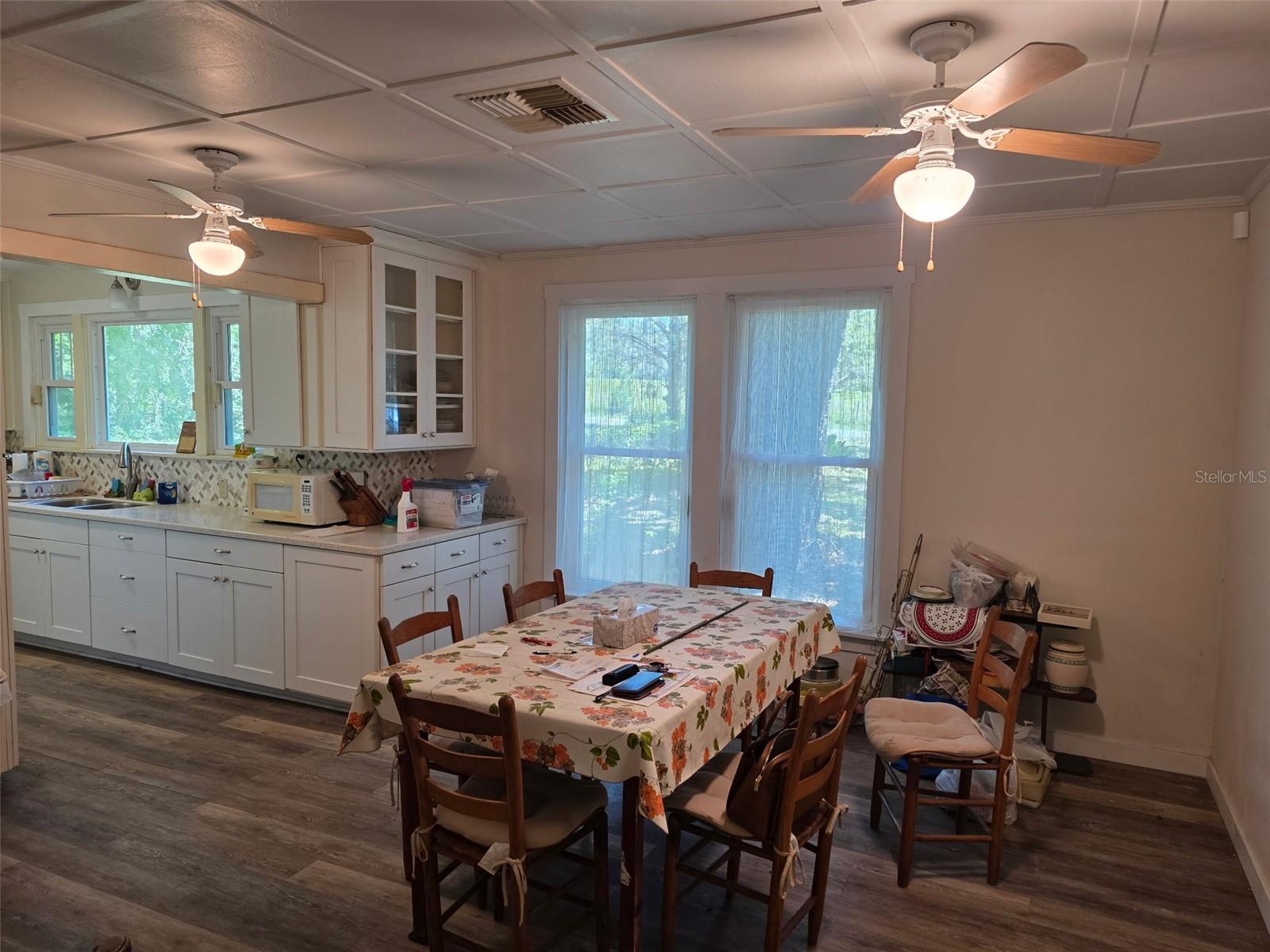 SW1/4 OF SW1/4 LESS S347 FT THEREOF - Residential