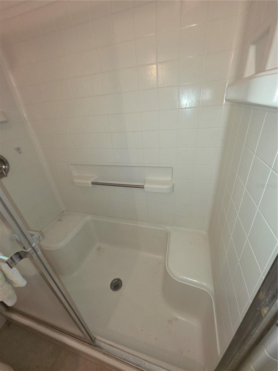 SW1/4 OF SW1/4 LESS S347 FT THEREOF - Residential