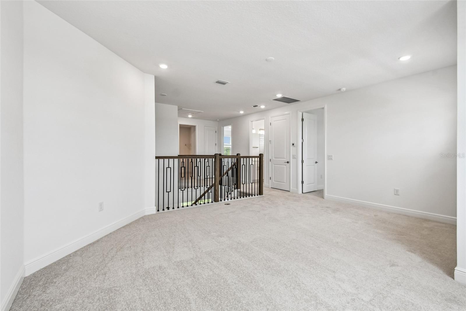 HAWKSTONE - Residential