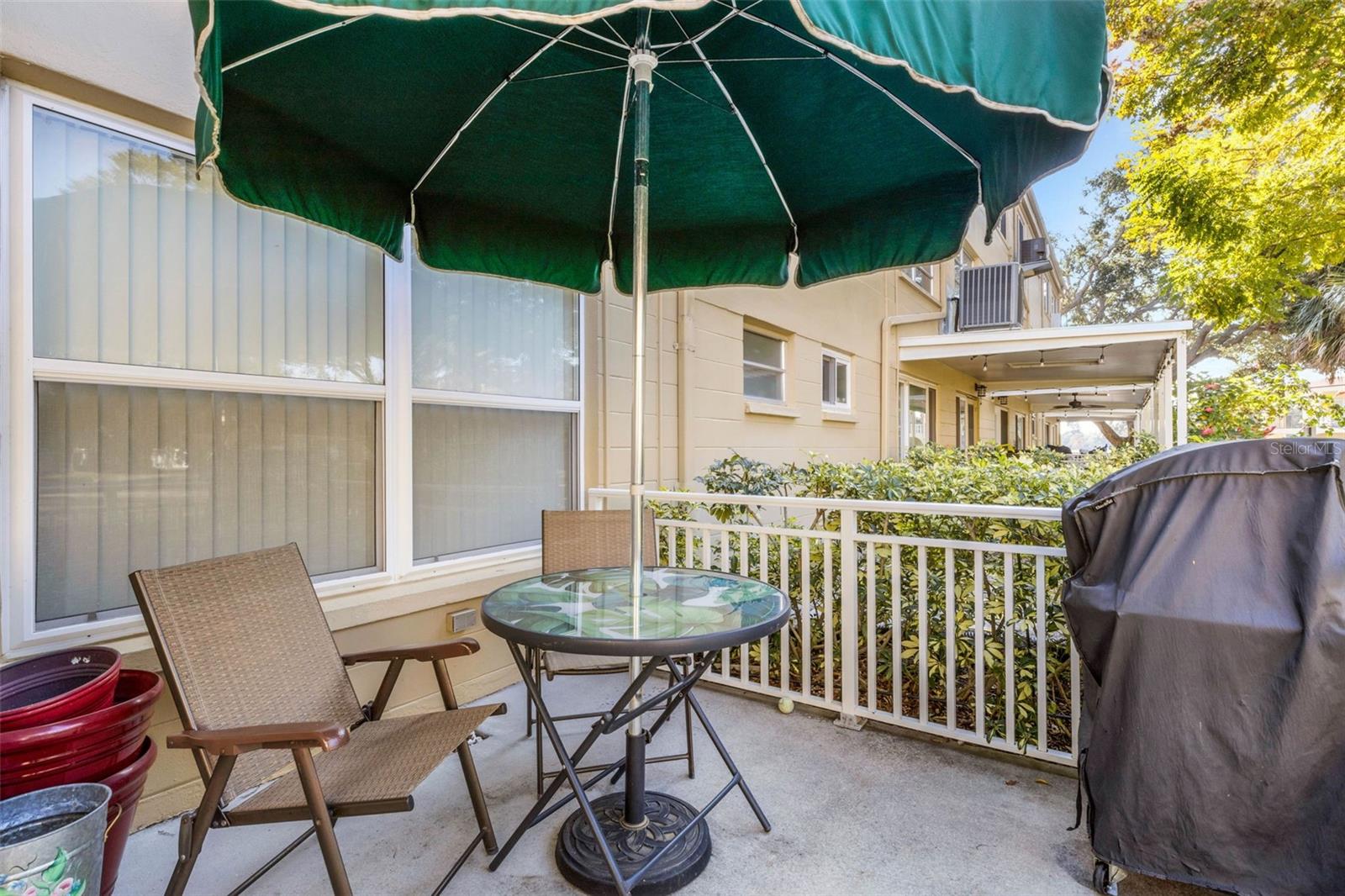 ON TOP OF THE WORLD - Residential