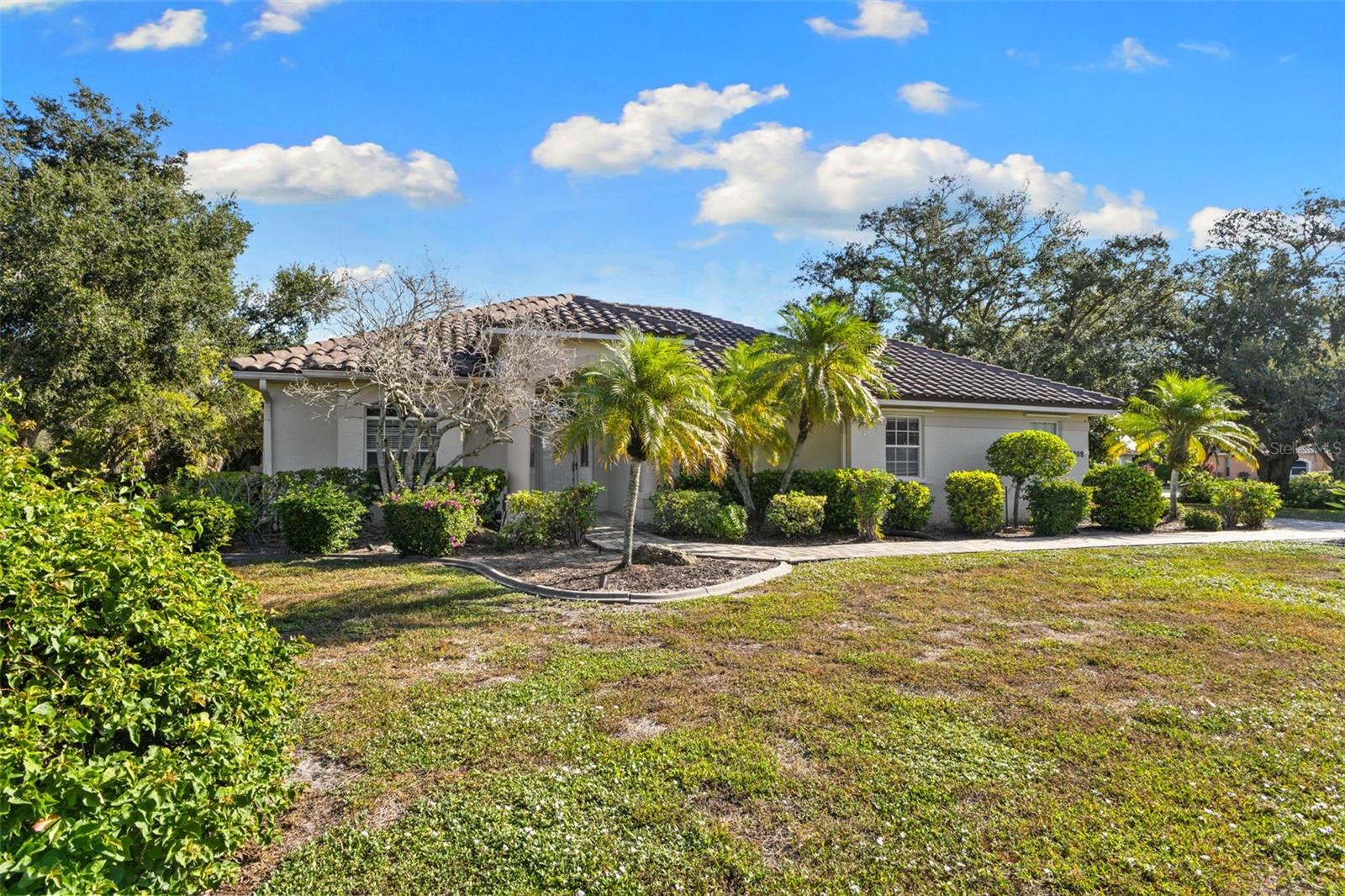 2208 CALUSA LAKES BOULEVARD