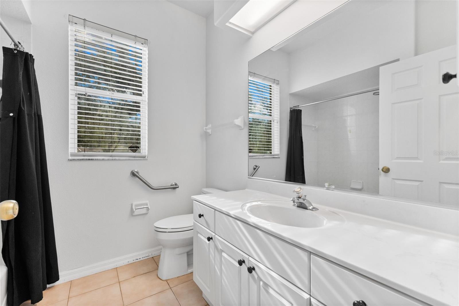 CALUSA LAKES - Residential