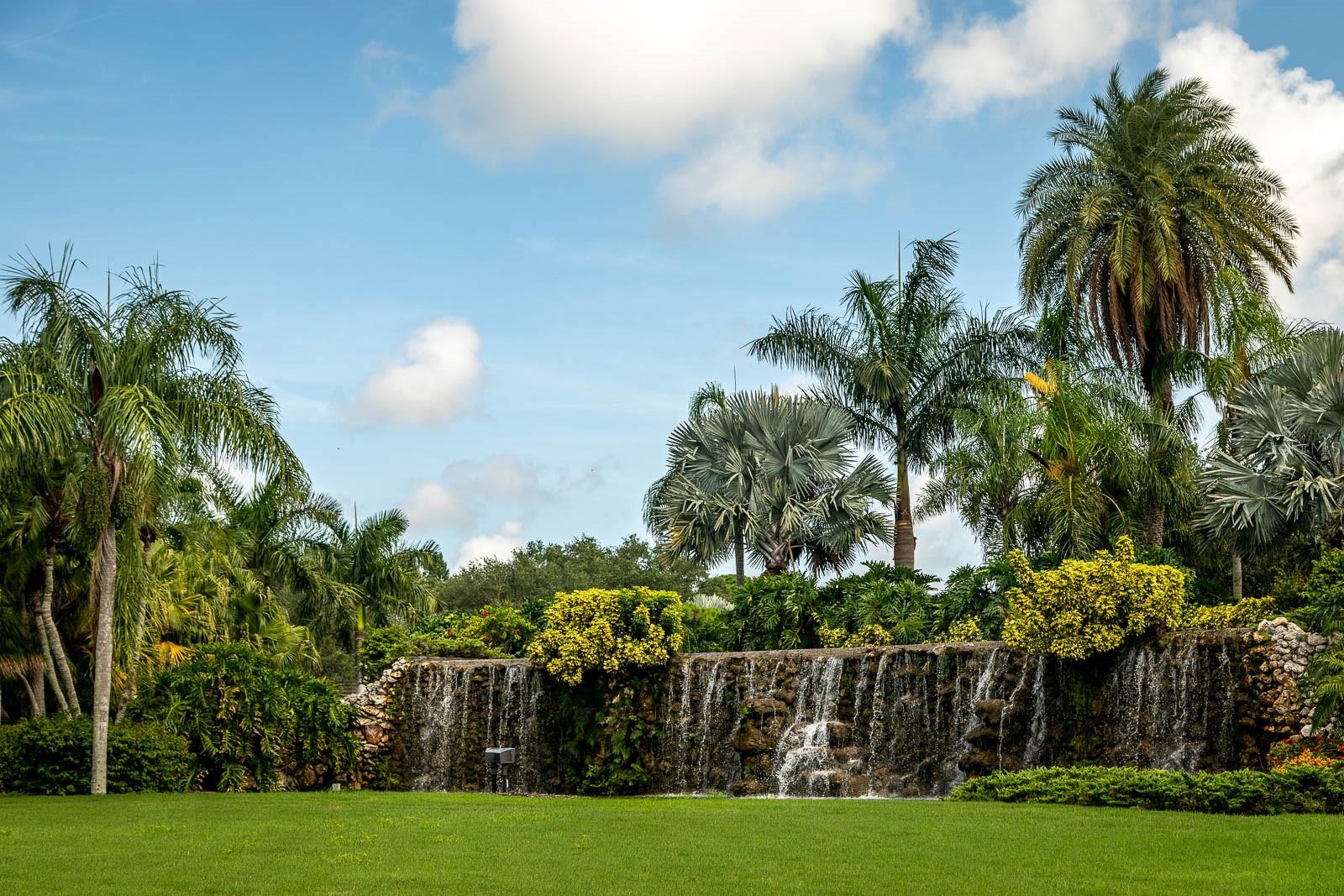 CALUSA LAKES - Residential