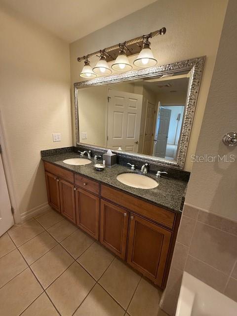 VILLAS AT REUNION SQUARE CONDO PH 8 - Residential