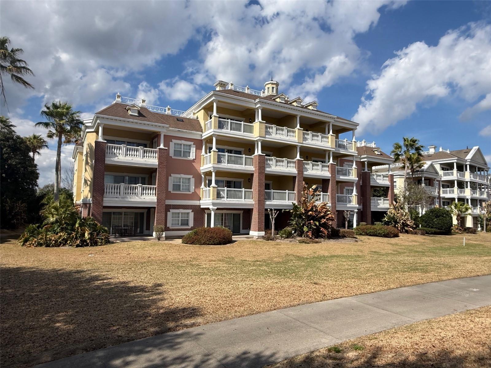 VILLAS AT REUNION SQUARE CONDO PH 8 - Residential