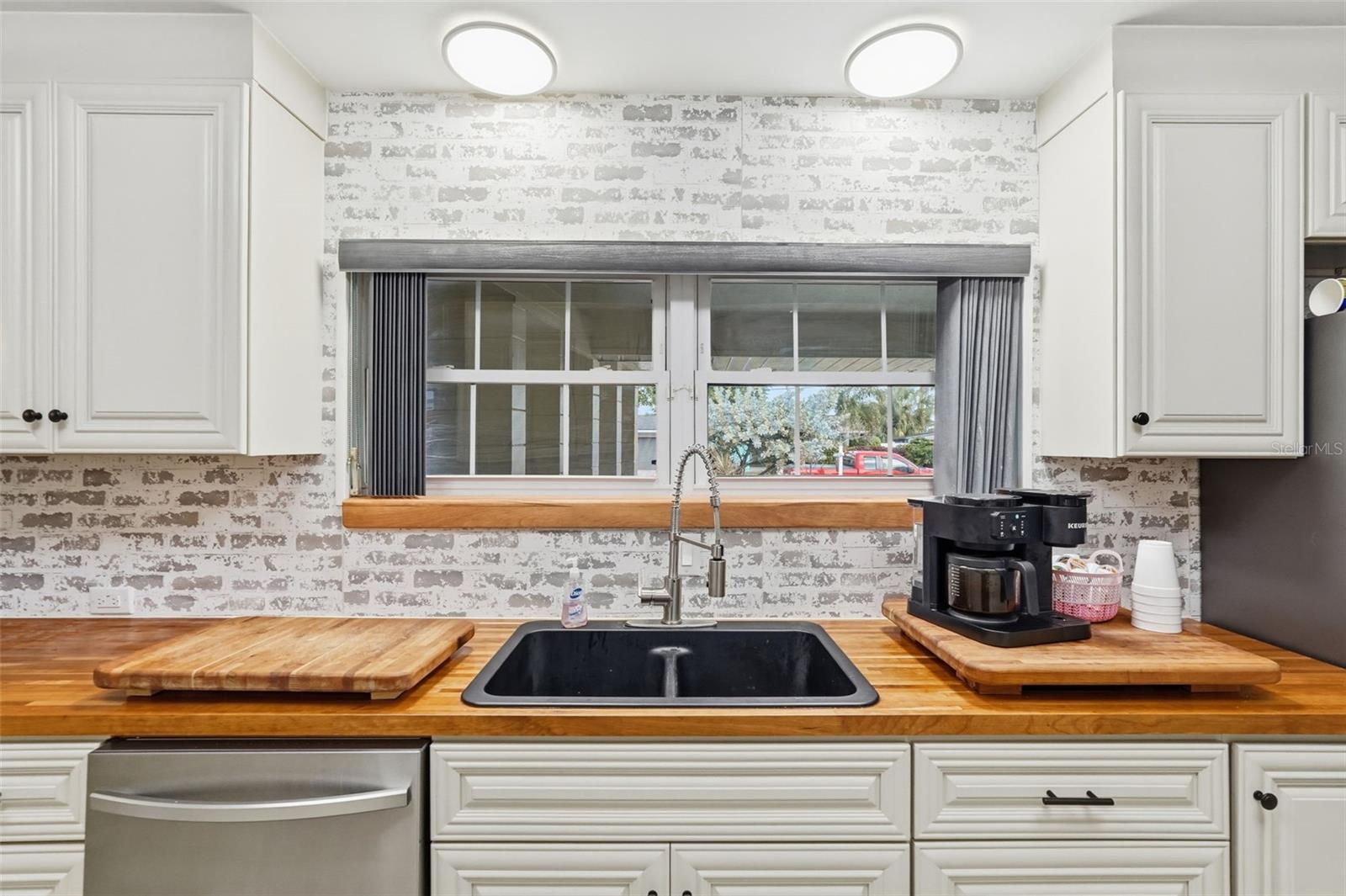 MAXIMO MOORINGS - Residential