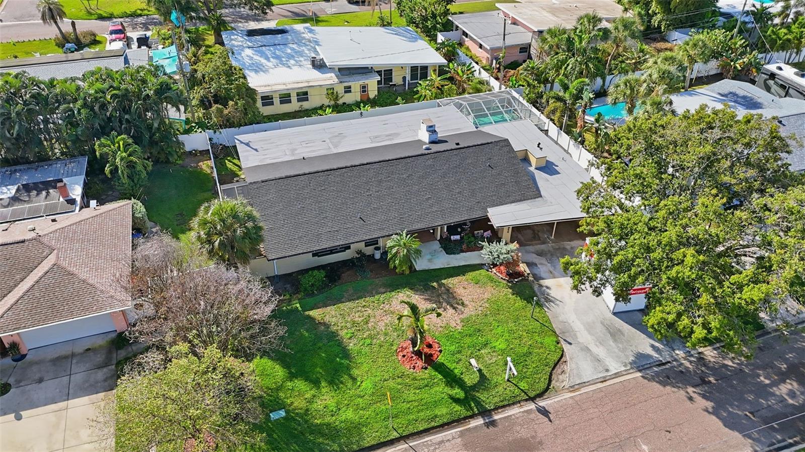 MAXIMO MOORINGS - Residential