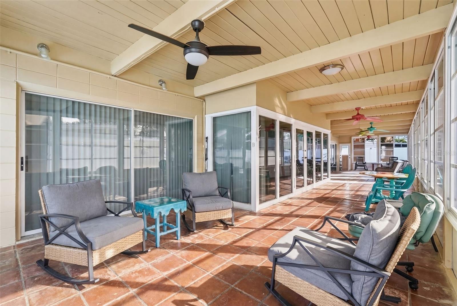 MAXIMO MOORINGS - Residential