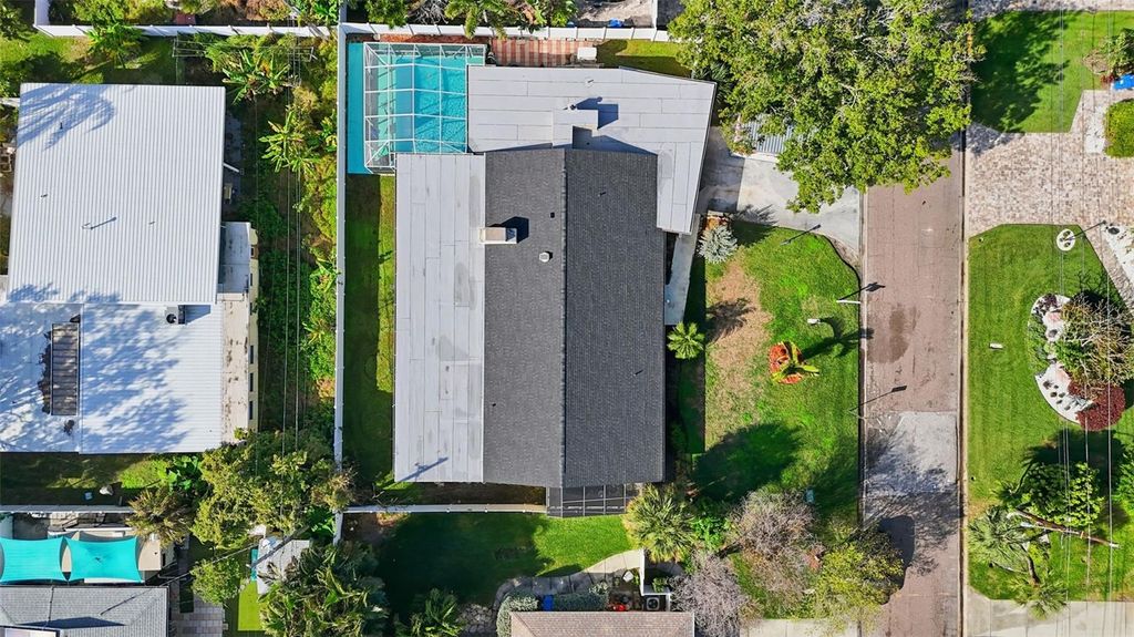 Photo of 3944 49th Avenue S, St Petersburg, FL 33711 (MLS # TB8458588)