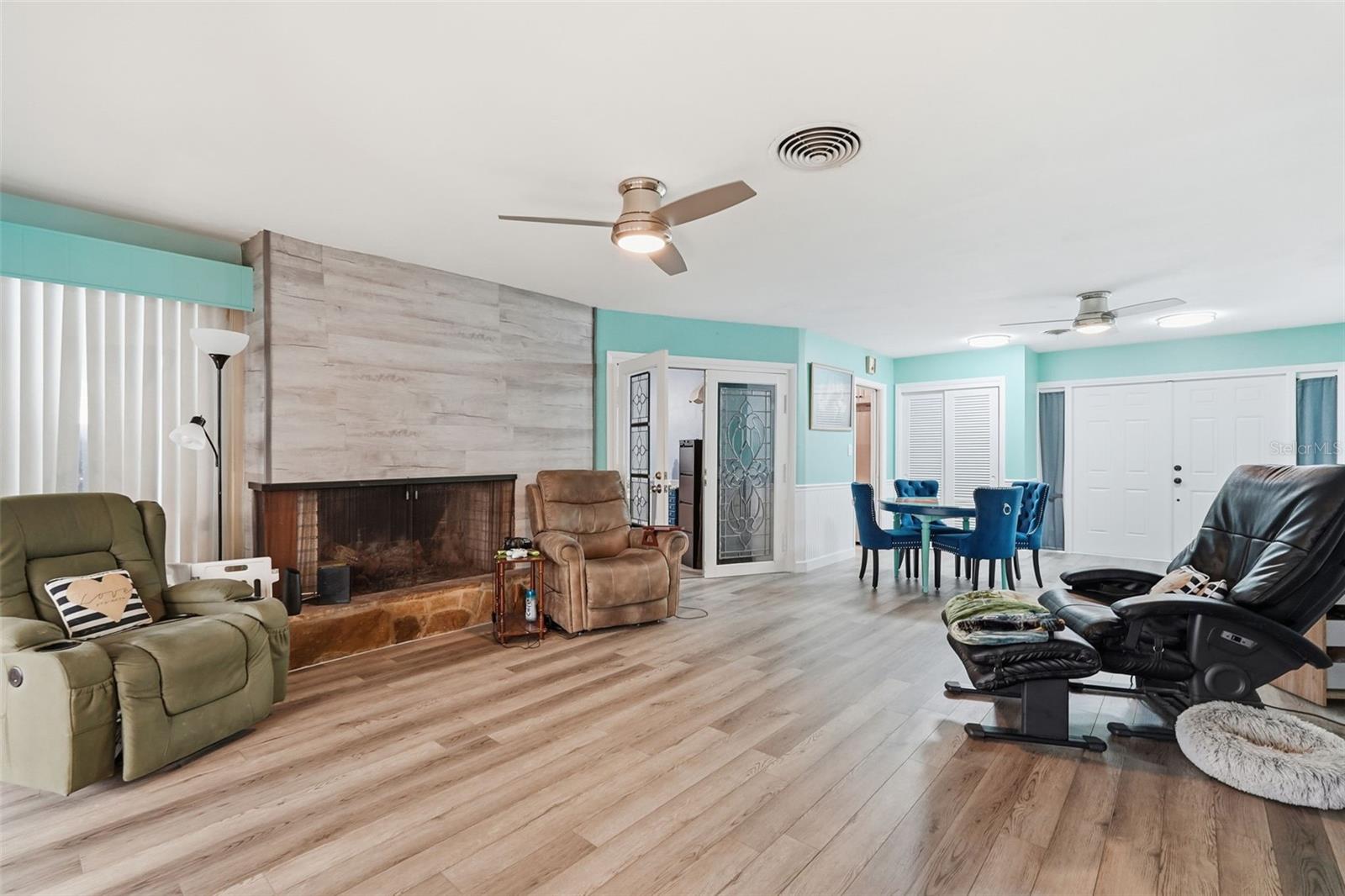 MAXIMO MOORINGS - Residential