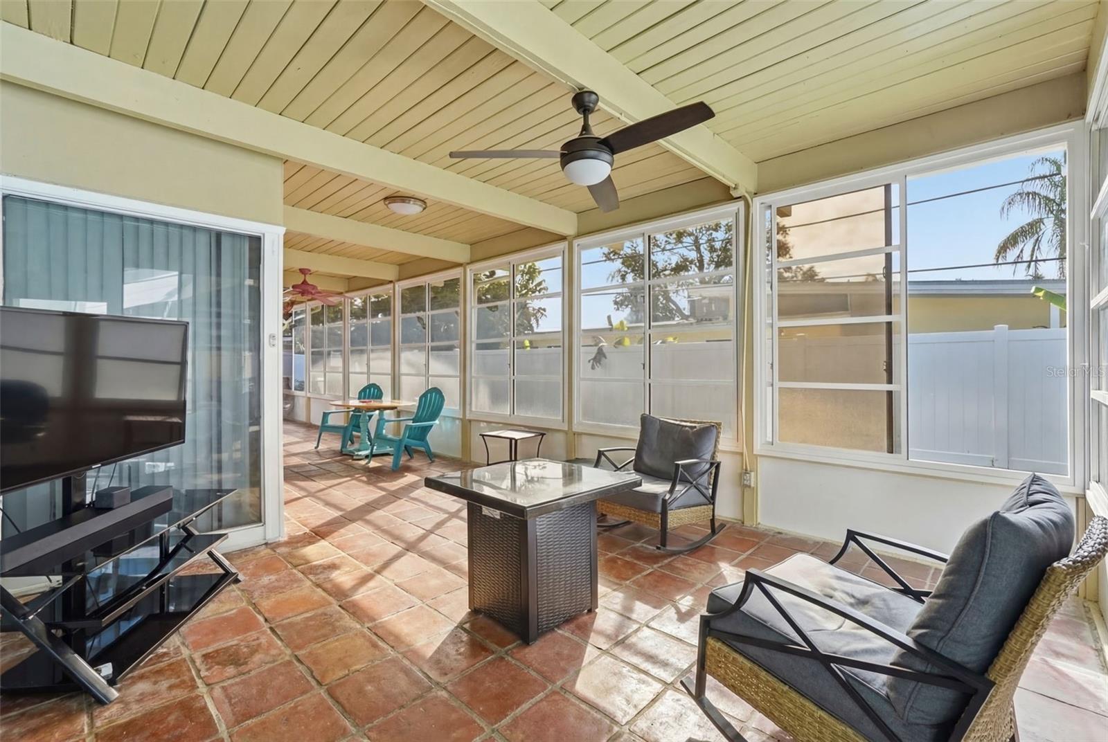 MAXIMO MOORINGS - Residential